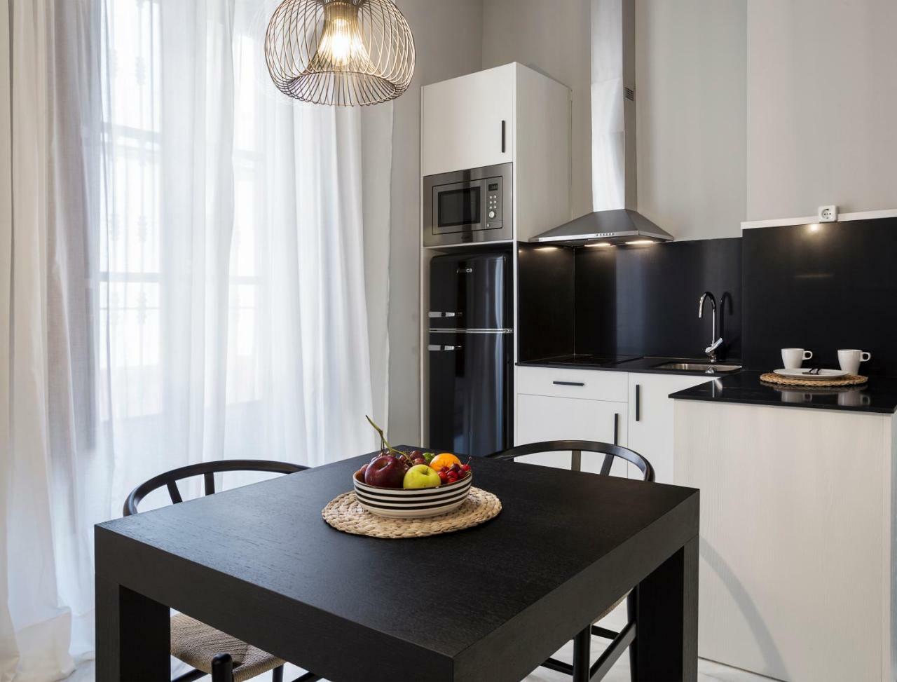 Apartamentos One Shot Conde De Torrejon Seville Ngoại thất bức ảnh